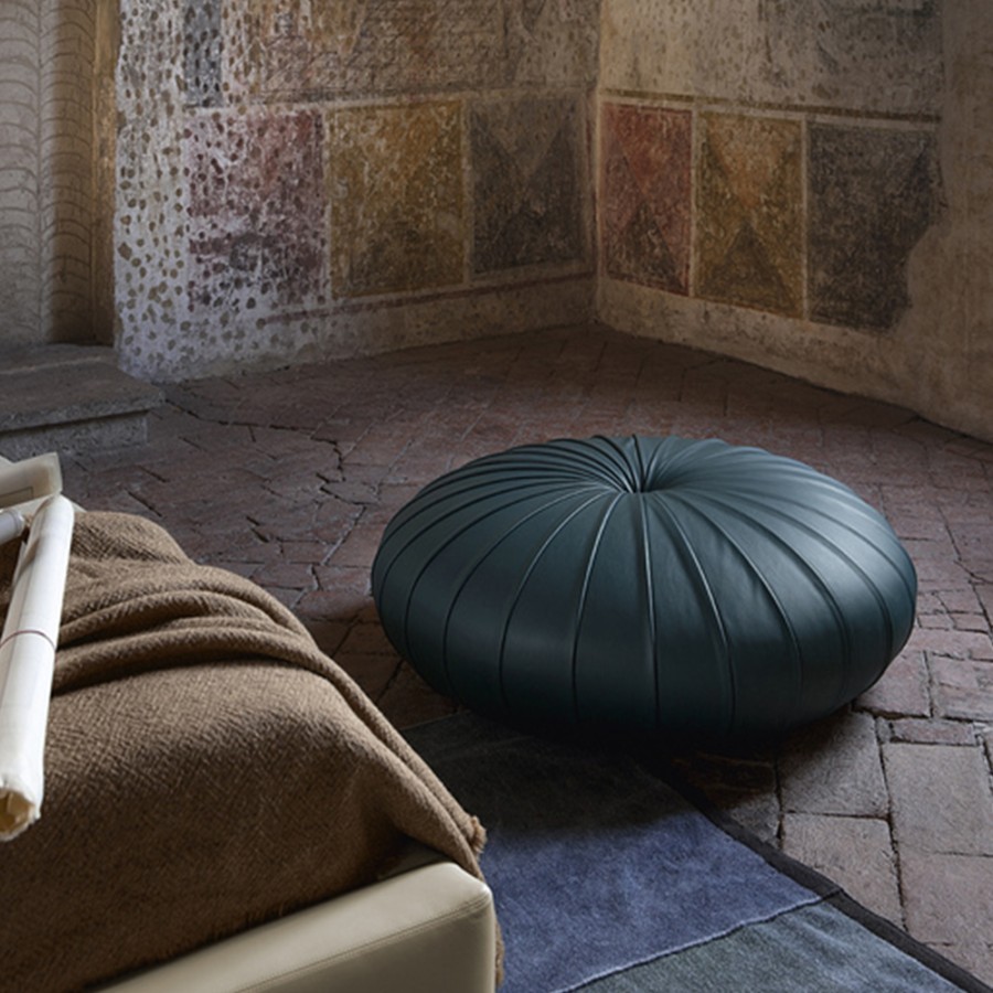 Venditore Poltrona Frau Pouf Esedra Shop Forma Design | Pouf And Sitting Balls